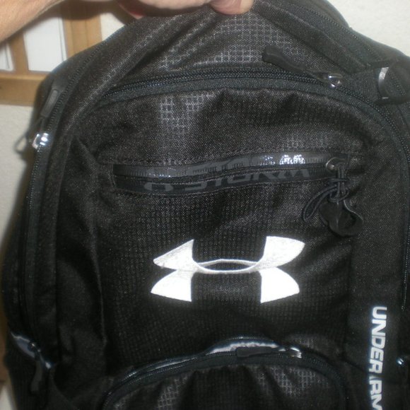 UNDER ARMOUR BRAND   Sports  Back Pack  Black - Picture 3 of 5